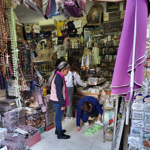 Chinese souvenir shop in Rome