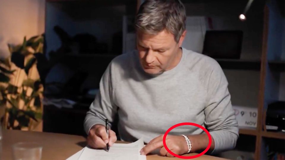 Habecks versteckte Botschaft im Video