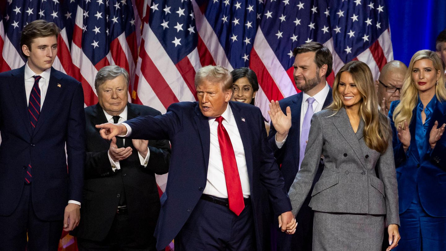 Donald Trump mit Ehefrau Melania auf seiner Wahlparty am 5.11.24.