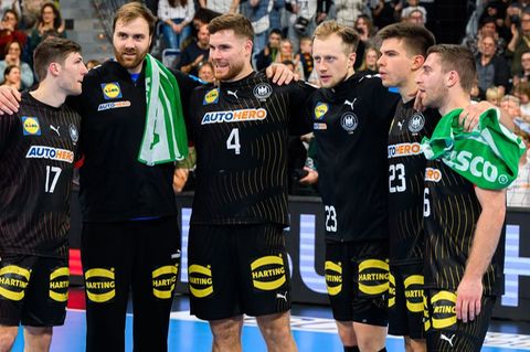 Die deutschen Handballer lieferten beim Sieg gegen die Schweiz einen starken Auftritt ab. Foto: Marco Wolf/dpa