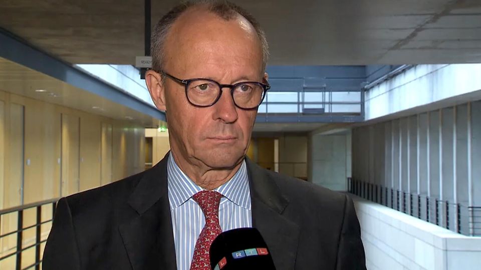 Freidrich Merz fordert Neuwahlen bereits am 19. Januar 2025 Freidrich Merz fordert Neuwahlen bereits am 19. Januar 2025