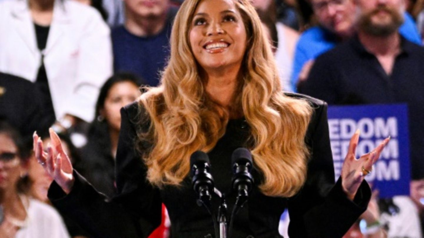 Beyoncé bei einer Wahlkampfkundgebung von Kamala Harris