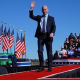 In Trumps erster Amtszeit war Stephen Miller einer der wichtigsten Berater im Weißen Haus. Nun soll er stellvertretender Stabschef werden. Der einwanderungsfeindliche Extremist gilt als Architekt von Trumps eiserner Migrationspolitik und will die Pläne zur größten "Massendeportation der Geschichte" vorantreiben