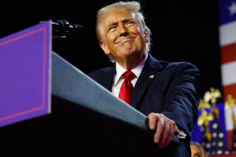 Donald Trump bei seiner Rede nach der US-Wahl im Palm Beach Convention Center in West Palm Beach
