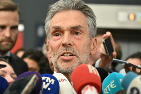 Dirk Schoof beim EU-Gipfel in Budapest, 8.11.