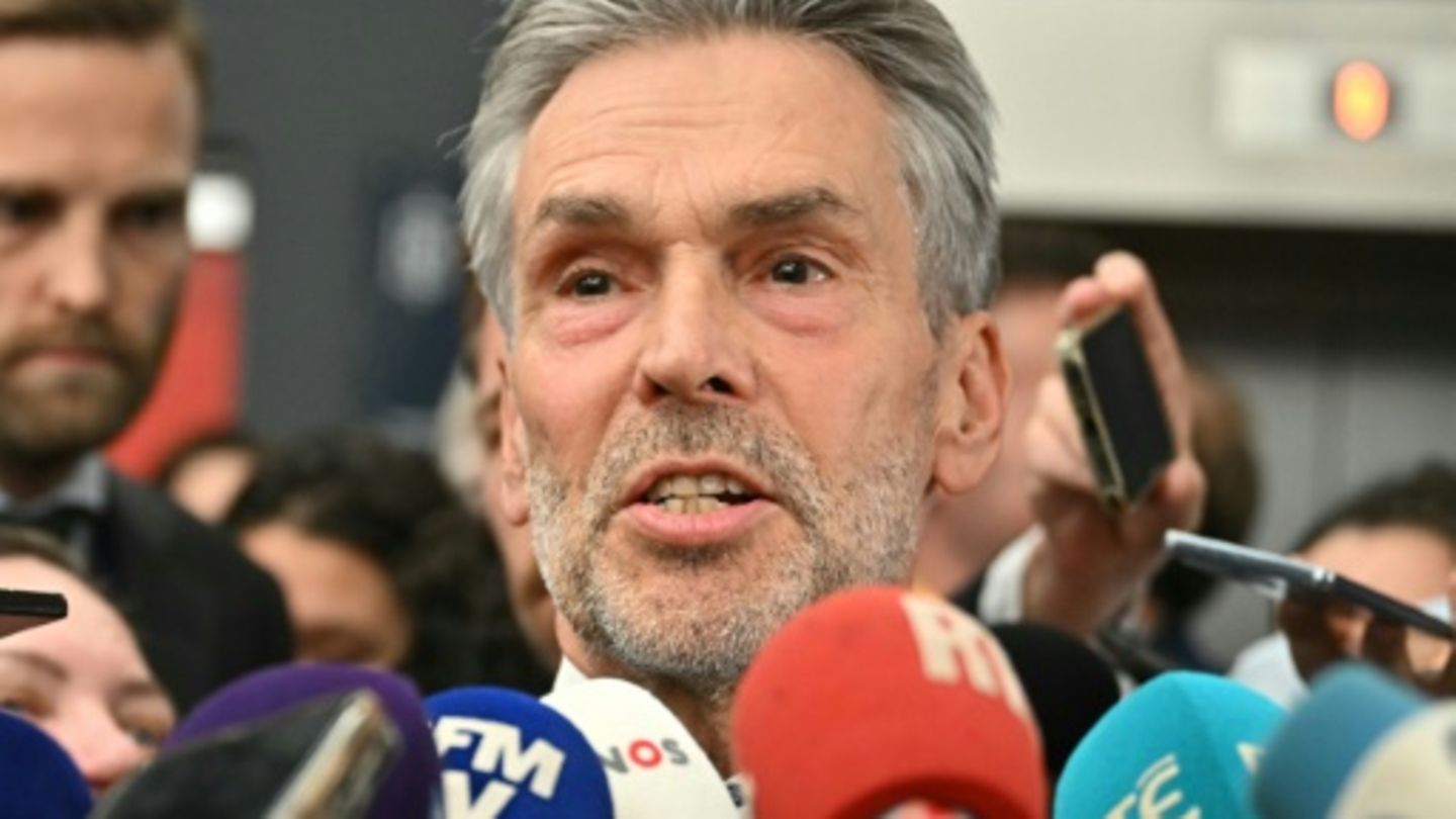 Dirk Schoof beim EU-Gipfel in Budapest, 8.11.