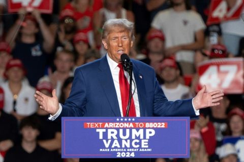 Trump bei einer Wahlkampfveranstaltung im Oktober