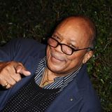 Die US-Musiklegende Quincy Jones starb am 3. November in seinem Haus in Bel Air in Los Angeles im Kreise seiner Familie. Der Produzent und Komponist wurde 91 Jahre alt. Jones zählte zu den bedeutendsten Produzenten der Branche. Zusammengearbeitet hat er unter anderem mit Michael Jackson, George Benson, Frank Sinatra, Ray Charles, Louis Armstrong, Stevie Wonder oder Aretha Franklin
