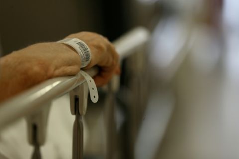 Patient im Krankenhausbett
