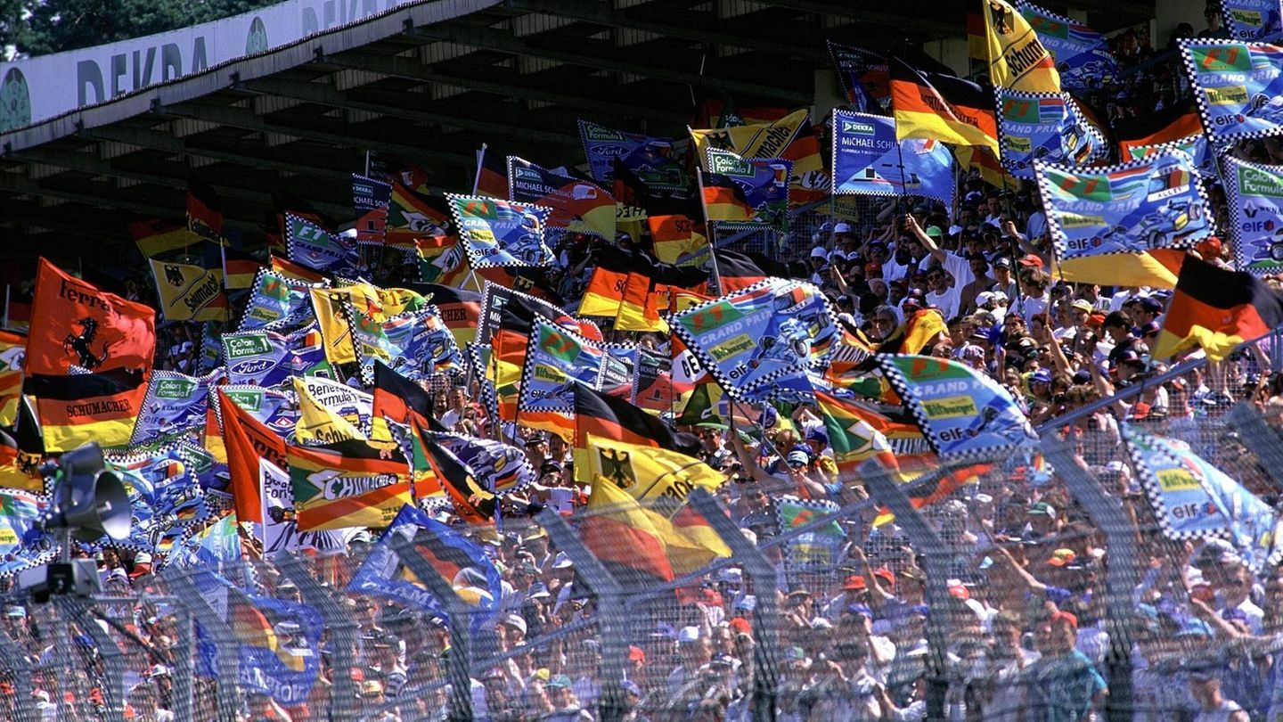 Michael-Schumacher-Fans in Hockenheim