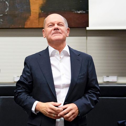 Olaf Scholz mit Parteikollegen