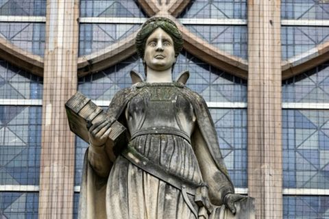 Justitia-Figur