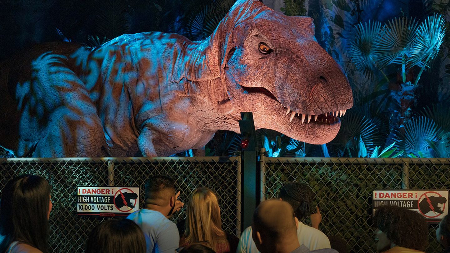 Szene der Dinosaurier-Ausstellung "Jurassic World: The Exhibition" in Mexiko-Stadt
