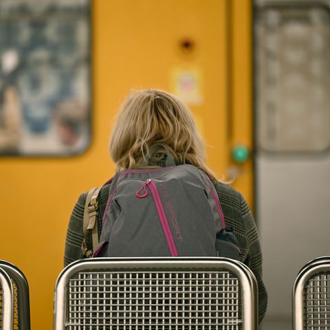 Die Berliner Grünen wollen die Sicherheit für weibliche Fahrgäste verbessern und schlagen spezielle Frauenabteile in der U-Bahn