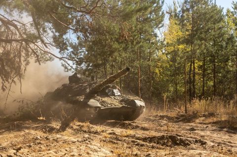 Nach halten ukrainische Panzer Putins Truppen auf 