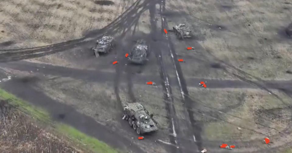 Zerstörte mechaniserte Kampfgruppe der Russen in der Kursk Einbuchtung Zerstörte mechaniserte Kampfgruppe der Russen in der Kursk Einbuchtung