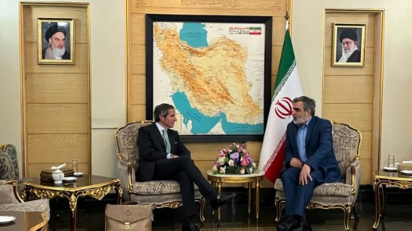 Grossi und Kamalwandi in Teheran
