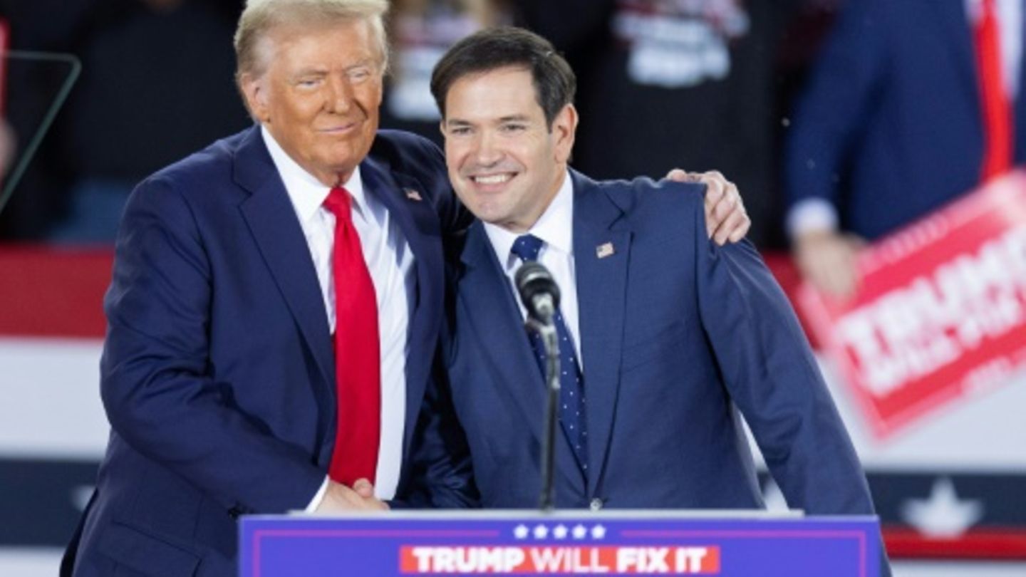 Marco Rubio mit Donald Trump bei einem Wahlkampfauftritt