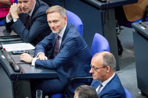 Christian Lindner und Friedrich Merz im Deutschen Bundestag