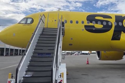 Bei der Landung in Haiti wurde ein Flugzeug aus den USA beschossen, die Patronen drangen bis ins Innere des Fliegers ein. Bilder zeigen den Schaden, der angerichtet wurde.