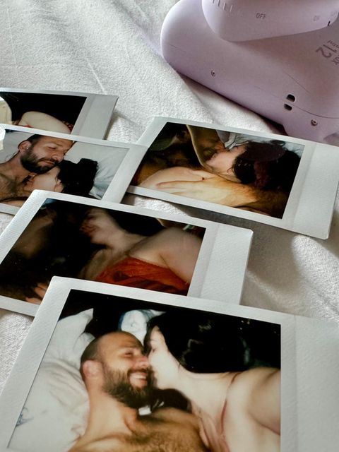 Ohne Sex: Polaroidfotos zeigen Ben und Helena im Bett