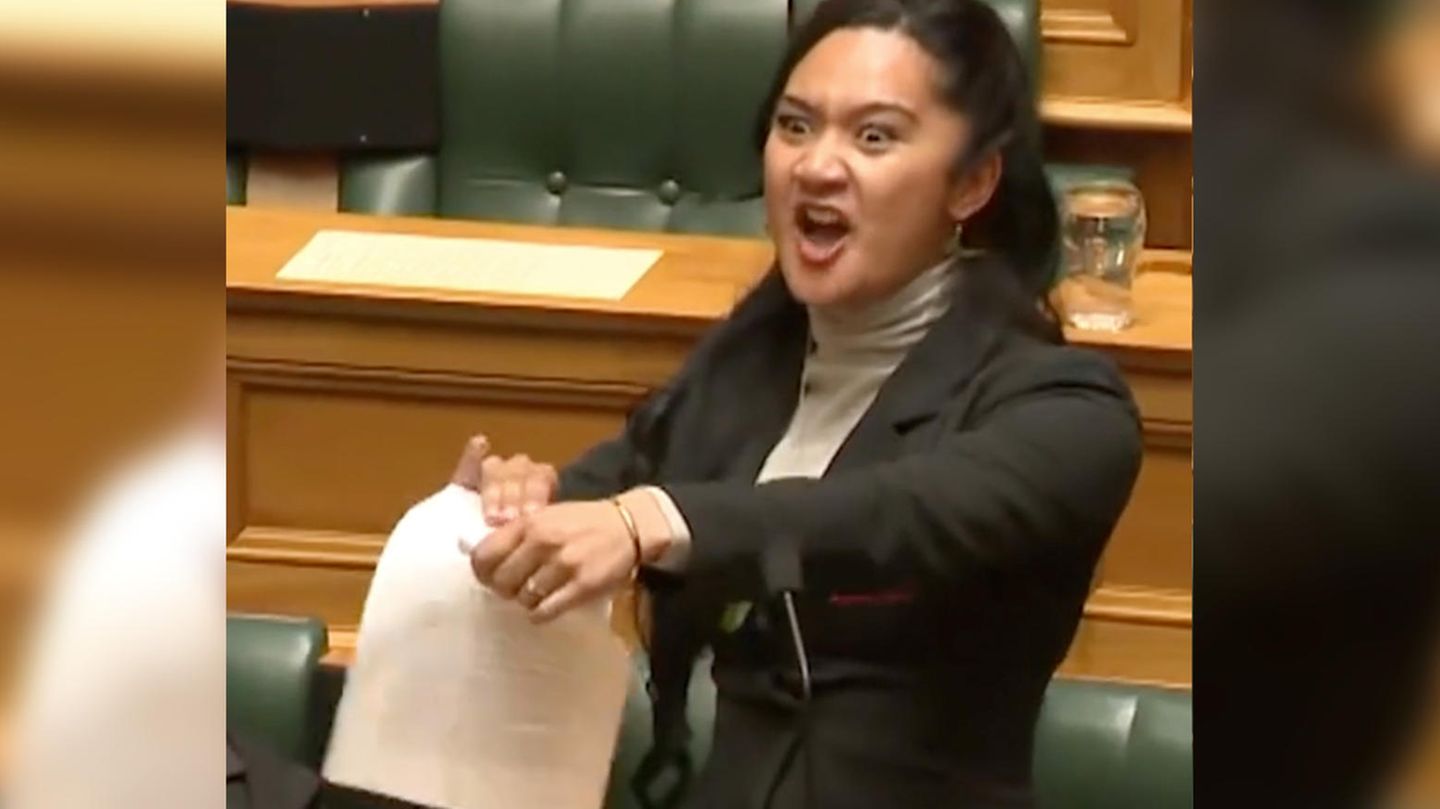 Neuseeland: Maori-Abgeordnete protestieren in Parlamentssitzung mit Haka-Tanz