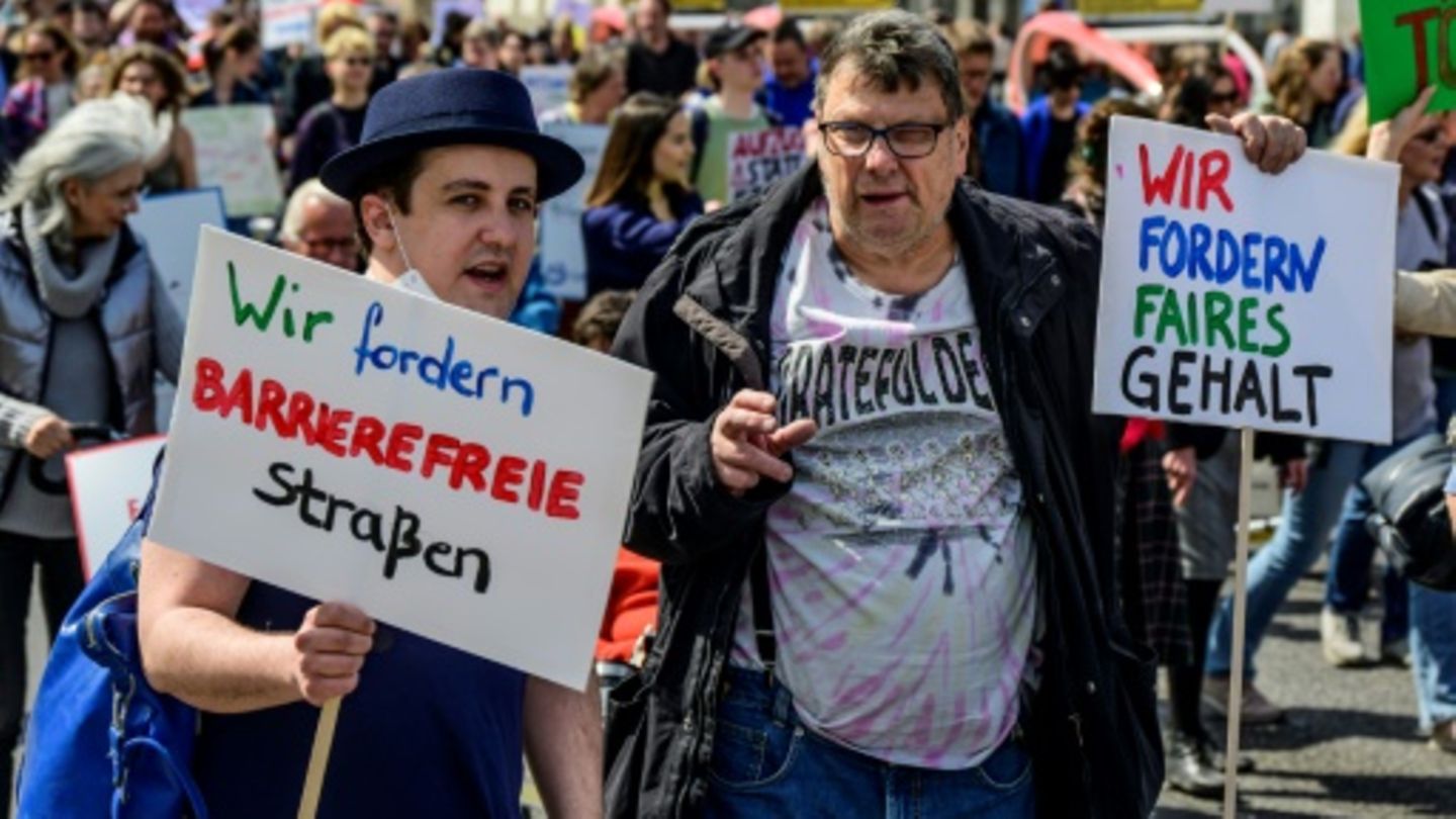 Demonstration von Behinderten 2023