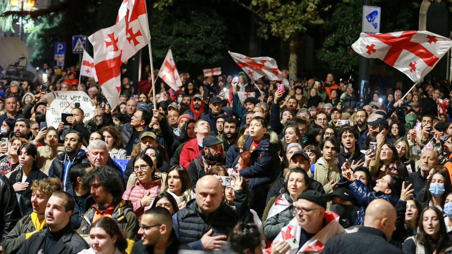 Südkaukasusrepublik: Nach Georgien-Wahl: Behörde bestätigt umstrittenes Ergebnis