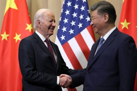 Biden (l.) und Xi bei ihrem Treffen in Lima