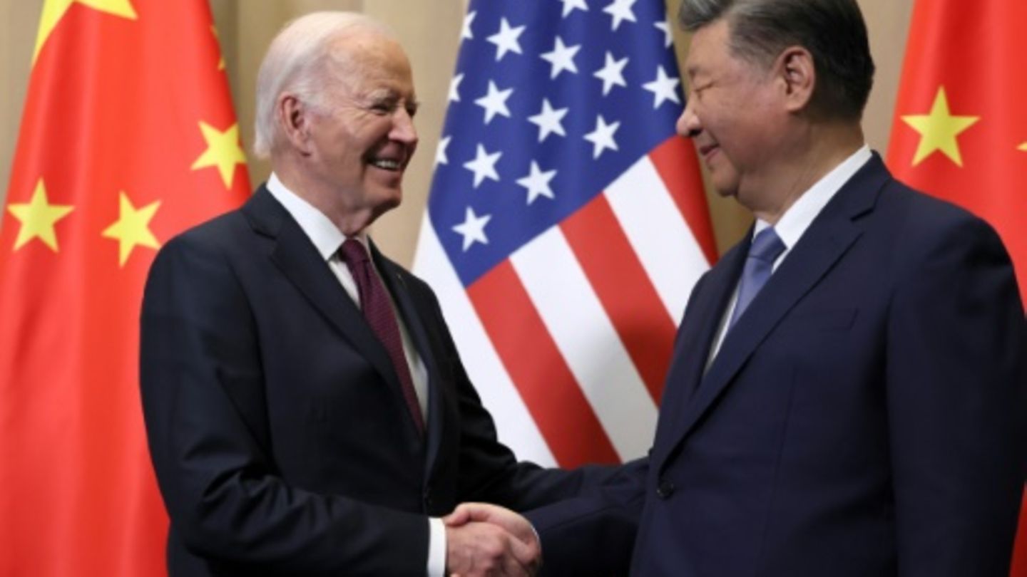 Biden (l.) und Xi bei ihrem Treffen in Lima