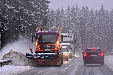 Schnee Und Glätte: Diese Karten Zeigen, Wo Es Heute Am Meisten Schneit ...