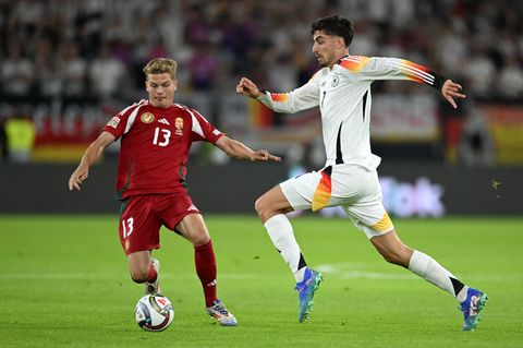 Nations League: DFB-Spieler Kai Havertz läuft gegen Ungarn mit dem Ball am Fuß