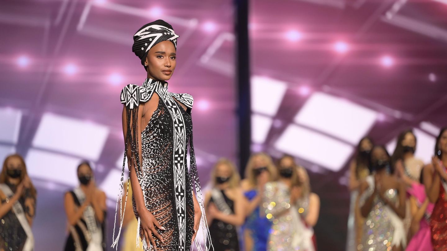 Miss Universe 2019: Zobini Tunzi
