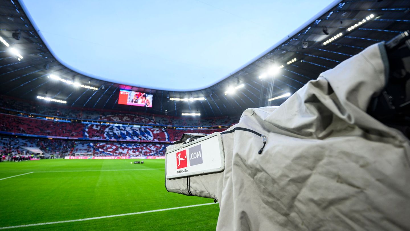 Die Deutsche Fußball Liga will im zweiten Anlauf die TV-Rechte verkaufen. Foto: Tom Weller/dpa