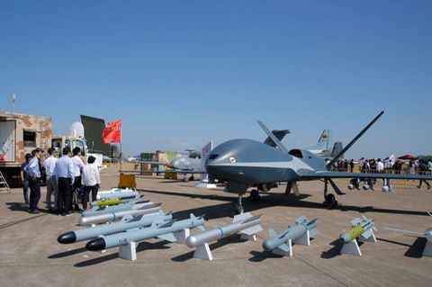 China produziert möglicherweise Waffen für Russlands Angriffkrieg in der Ukraine