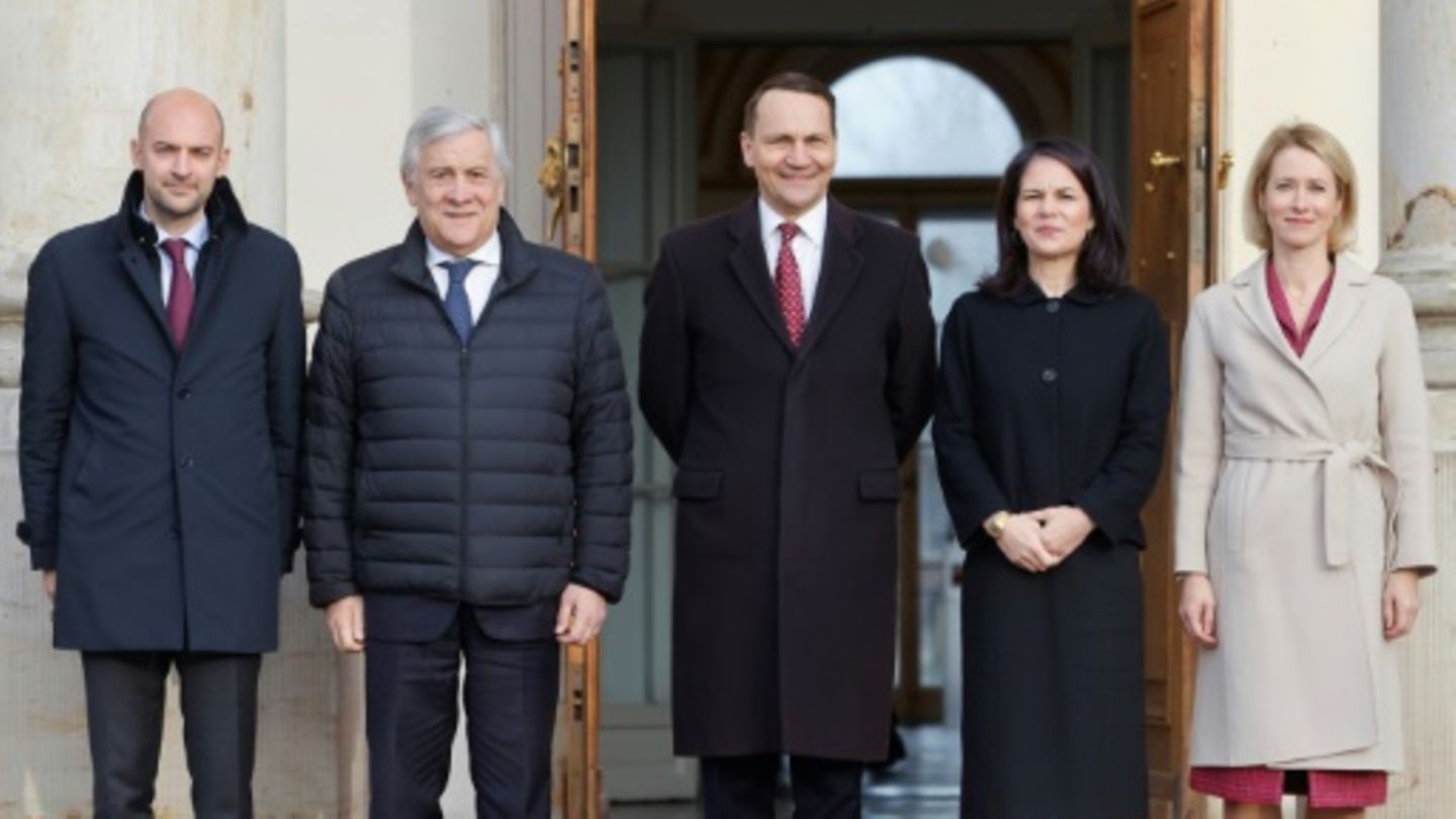 Baerbock spricht in Warschau mit europäischen Amtskollegen über Ukraine-Krieg