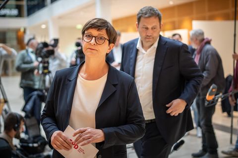 SPD-Spitzenduo Esken, Klingbeil: Der Führung ist die Debatte völlig entglitten