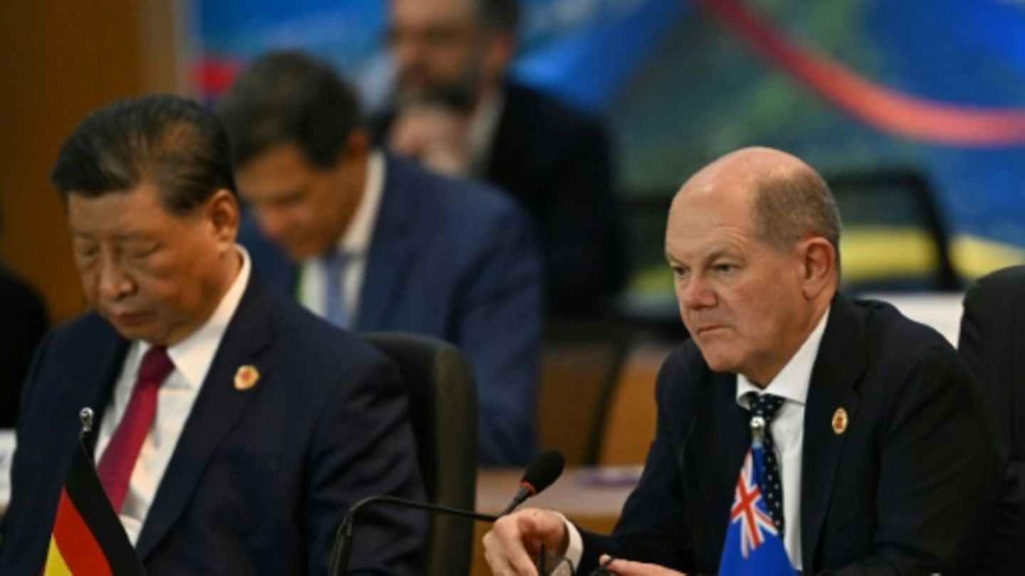 Scholz und Xi (links) beim G20-Gipfel in Rio de Janeiro, Brasilien, 18.11.