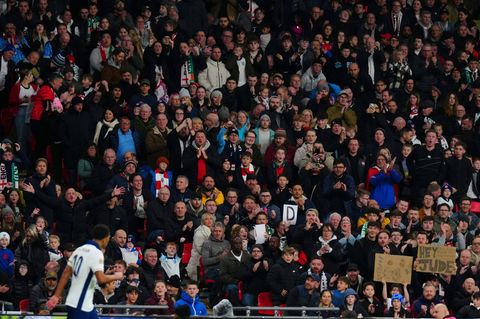 England-Fans beim Nations-League-Spiel gegen Irland im Wembley-Stadion