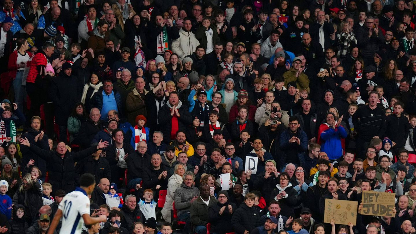 Zwischenfall in London: Weltkriegslied gegen Tuchel? England-Fans singen wohl verbotene Zeilen