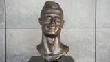 Gesicht von Cristiano Ronaldo als Statue am Flughafen der Stadt Funchal auf Madeira
