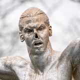 Beschädigte Statue von Zlatan Ibrahimovic in Malmö