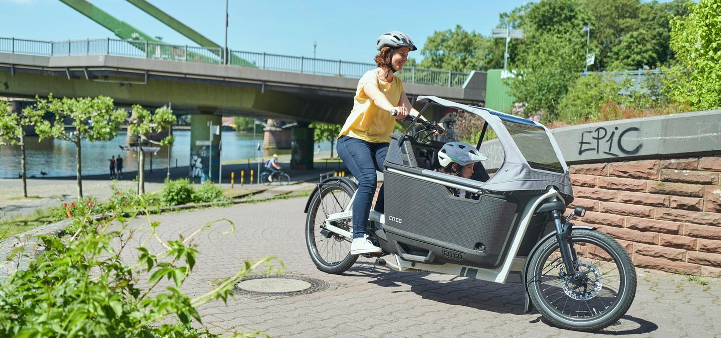 Mit etwas Übung fährt das Lastenrad Ca Go FS Life 200 Family Plus dynamischer als erwartet