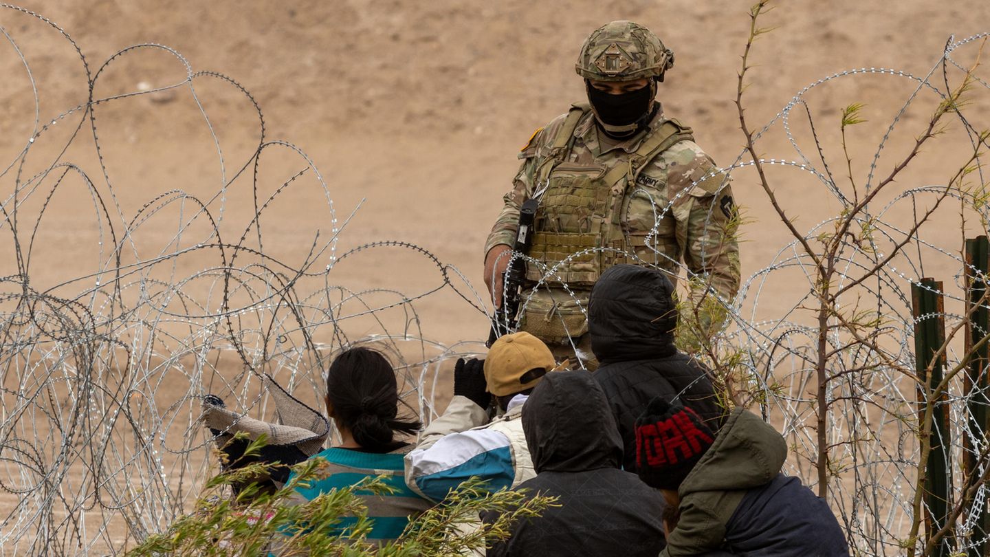 Texas offers Trump land for mass deportations