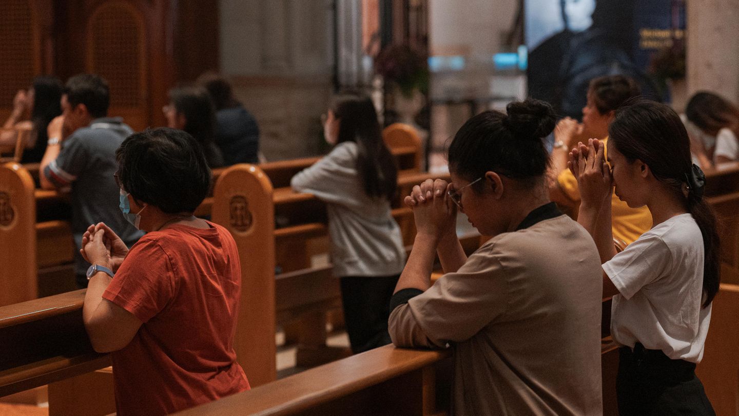 Philippines: In this country, only death really separates