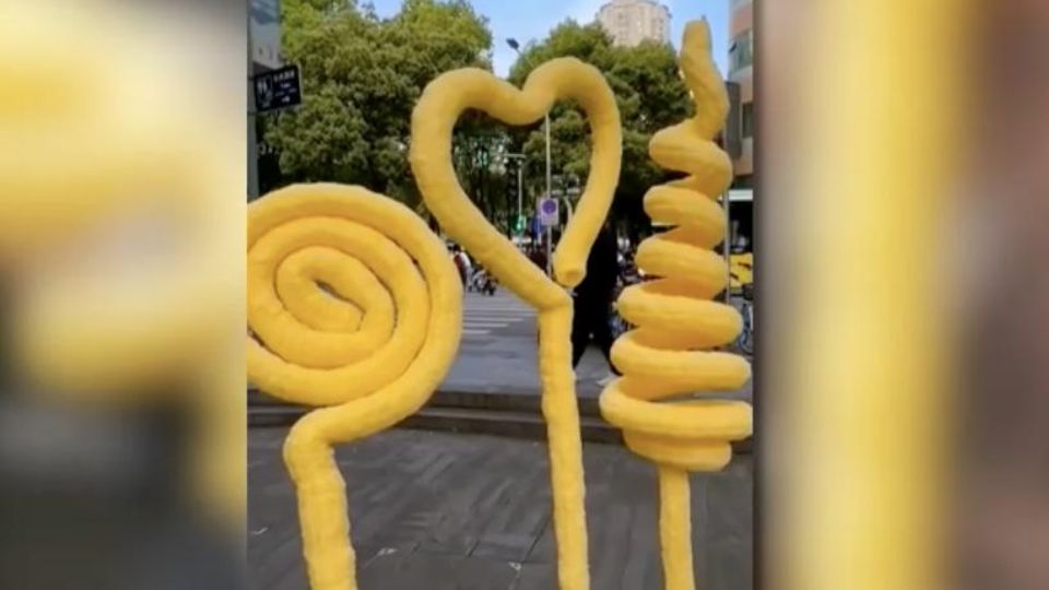 Süß, lecker und originell: Dieser Streetfood-Trend sorgt für Aufmerksamkeit Egal ob Blumen, Herzen oder Zauberstäbe: Diese Streetfood-Süßigkeit zieht Blicke auf sich. Denn mit seiner Kreativität sorgt das gezwirbelte Popcorn für ordentlich Twist im Alltag.