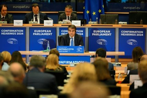 Raffale Fitto aus Italien im Europaparlament