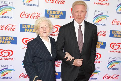 Boris Becker und seine Mutter Elvira bei einem Auftritt im Jahr 2019