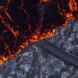 Lava auf der Straße