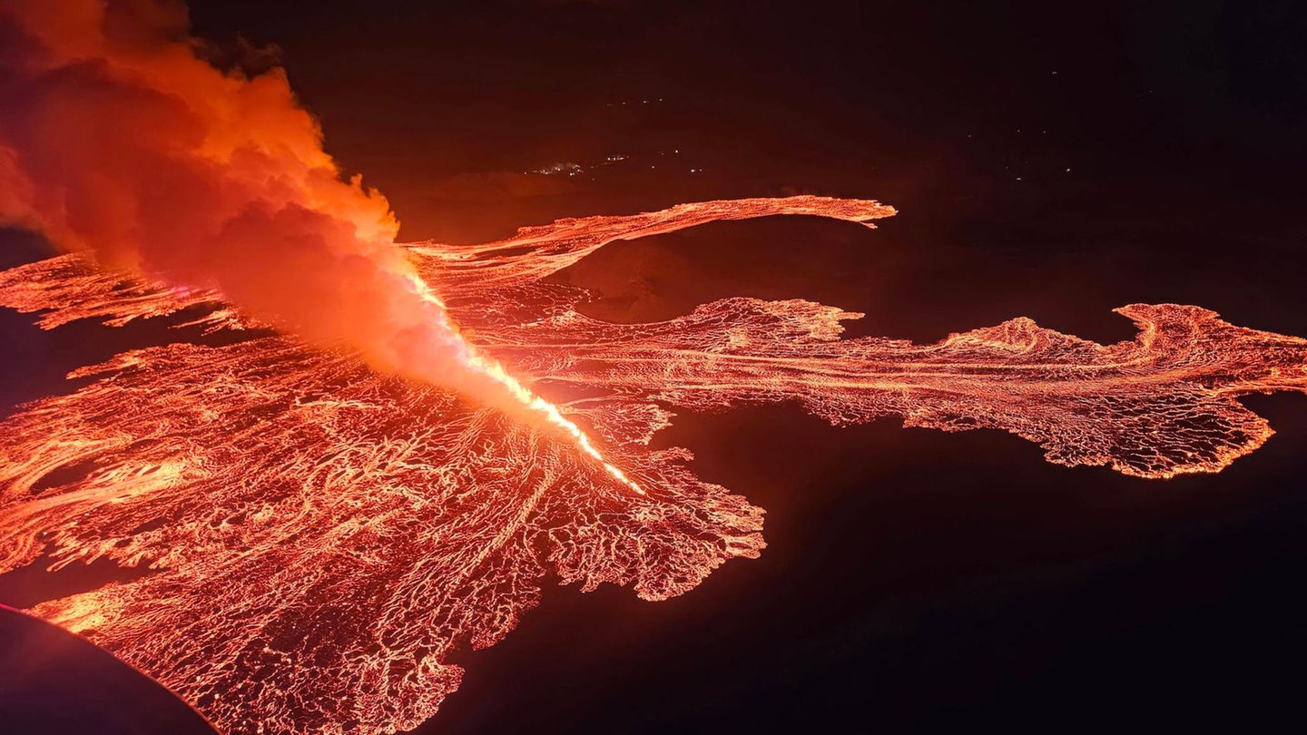 Vulkan und Lava auf Island